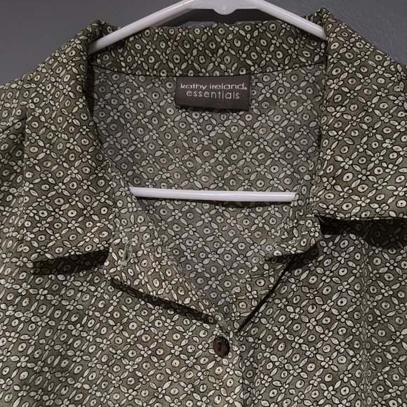 Kathy Ireland Olive Patterned Blouse - Picture 2 of 6